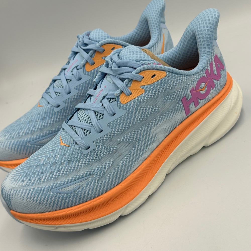 HOKA ONE CLIFTON 9 WOMEN'S AIRY BLUE / ICE WATER Running shoes US 9.5B NIB READ